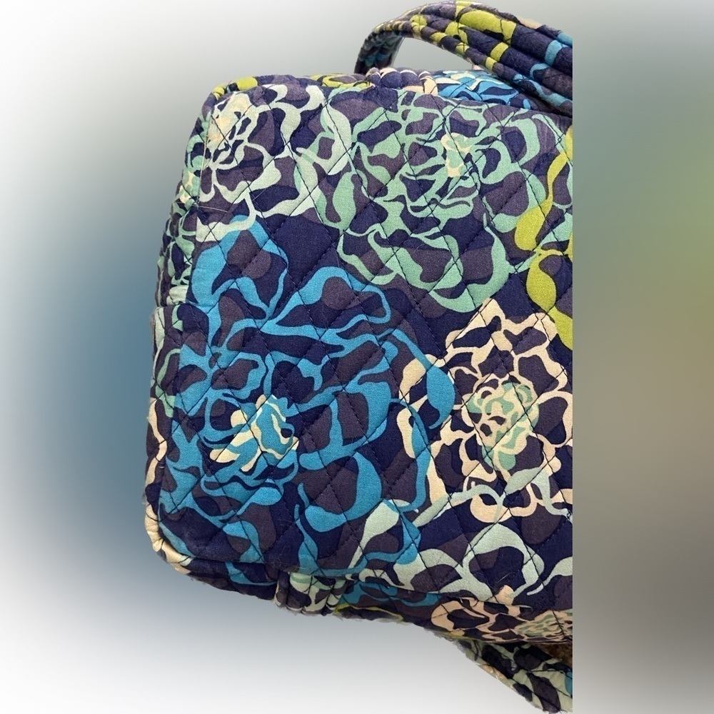 Vera Bradley | Katalina Blues Miller Travel Bag - Picture 4 of 8